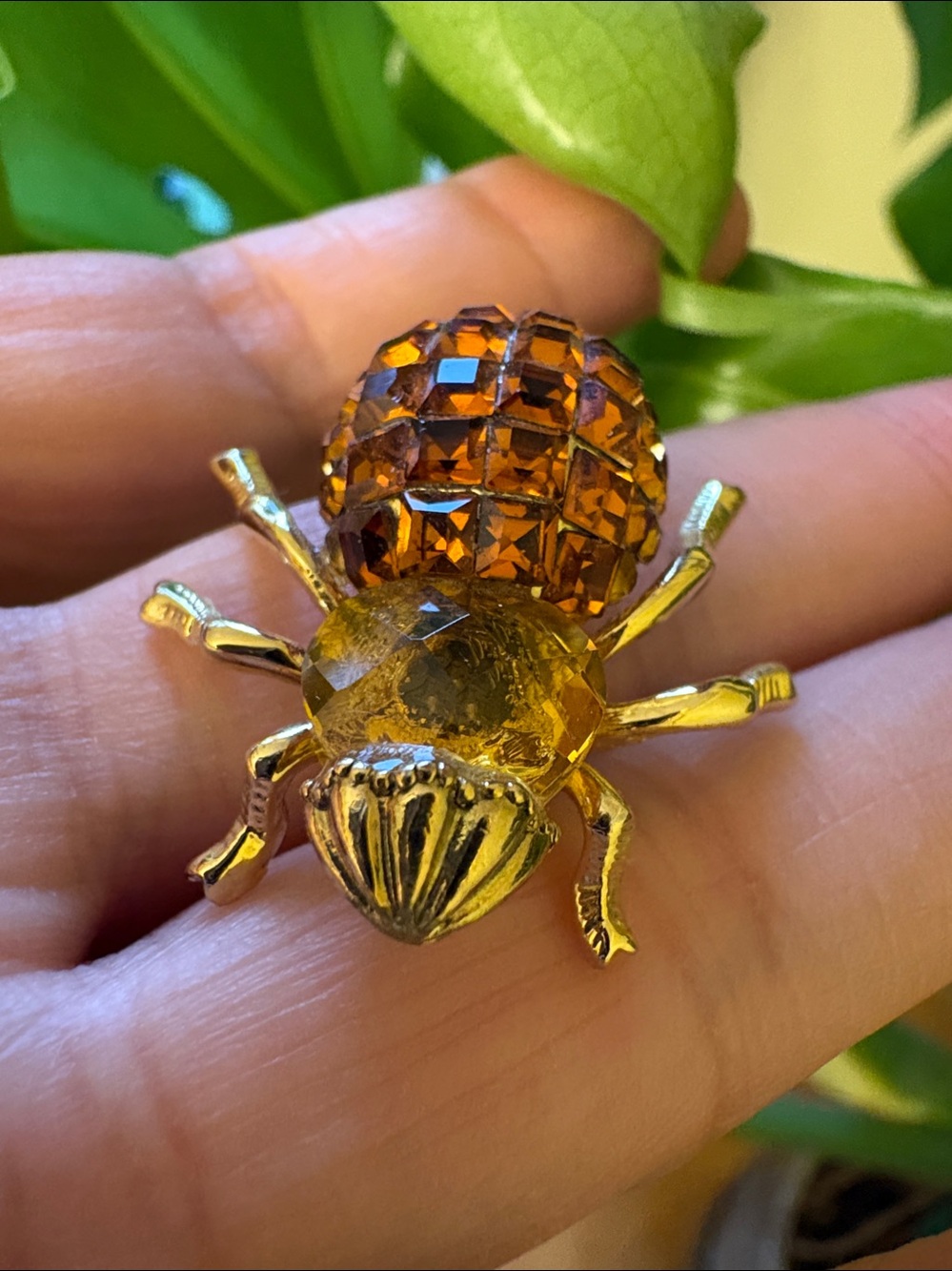 Vintage Topaz Crystal Beetle Bug Brooch Gold Tone Insect Pin #138